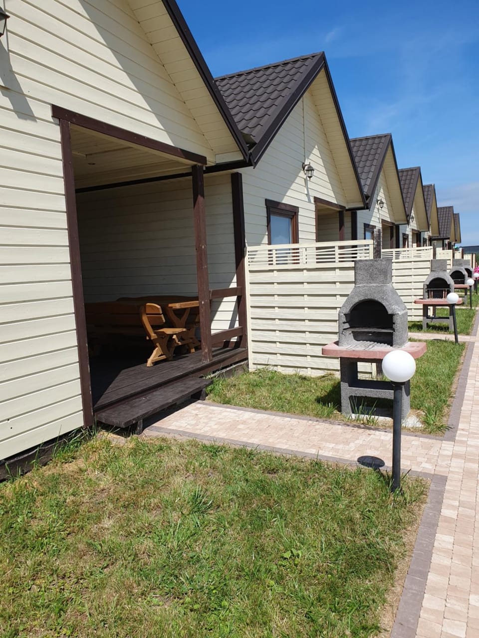 Property building, BBQ facilities, Garden