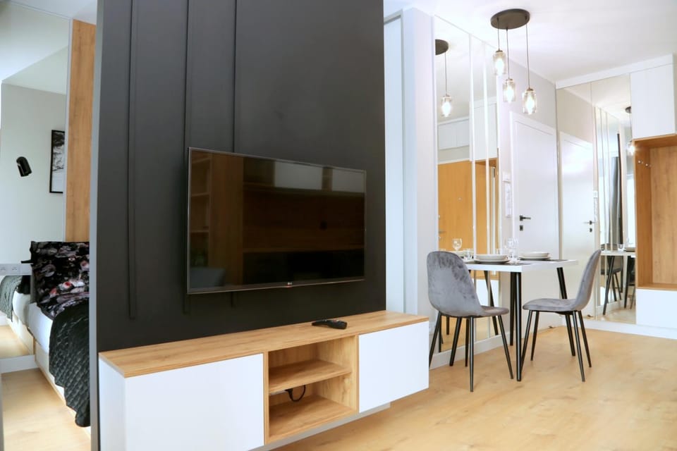 Communal lounge/ TV room, TV and multimedia