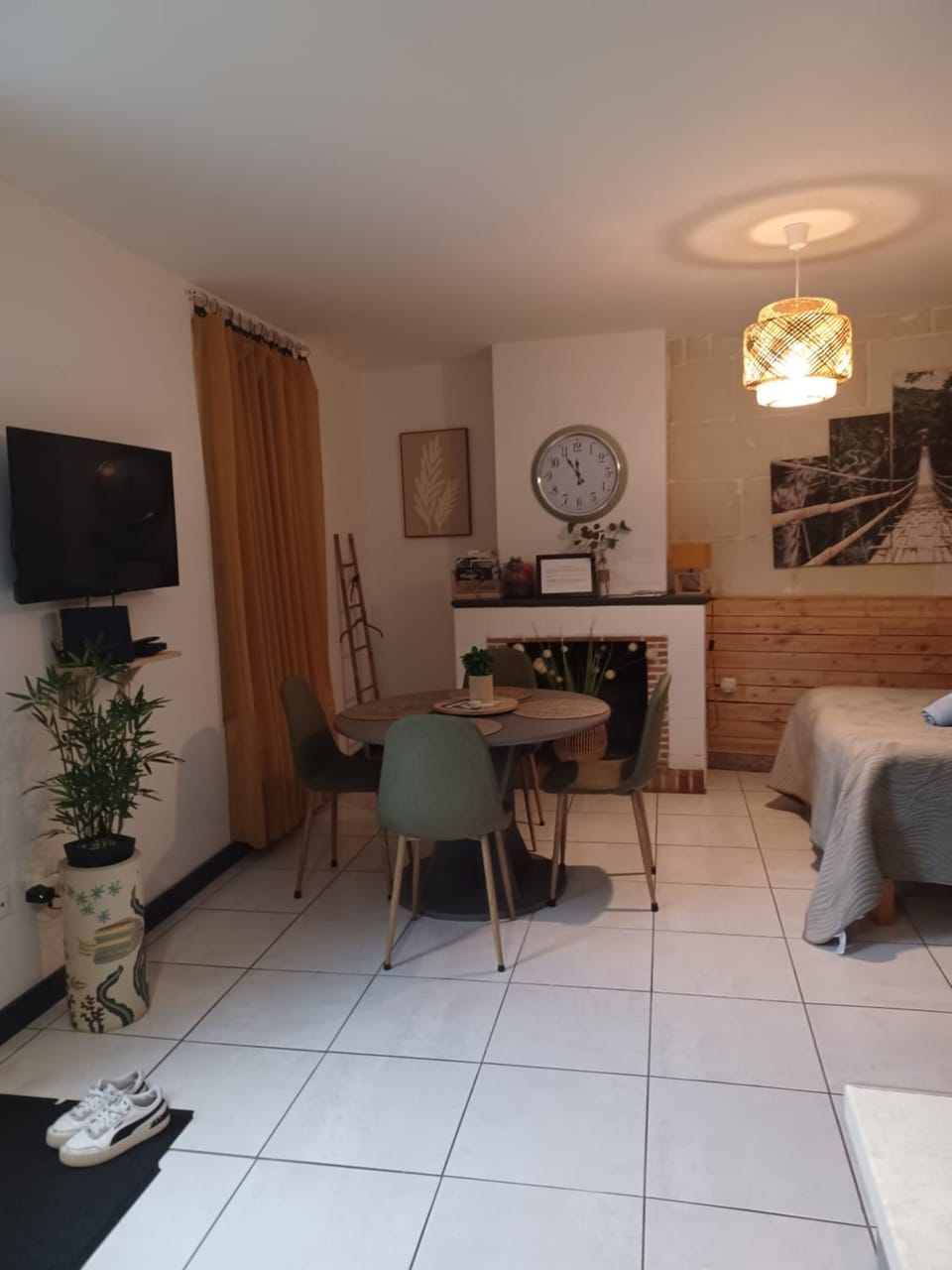 Le Refuge Apartment in Centre-Val de Loire