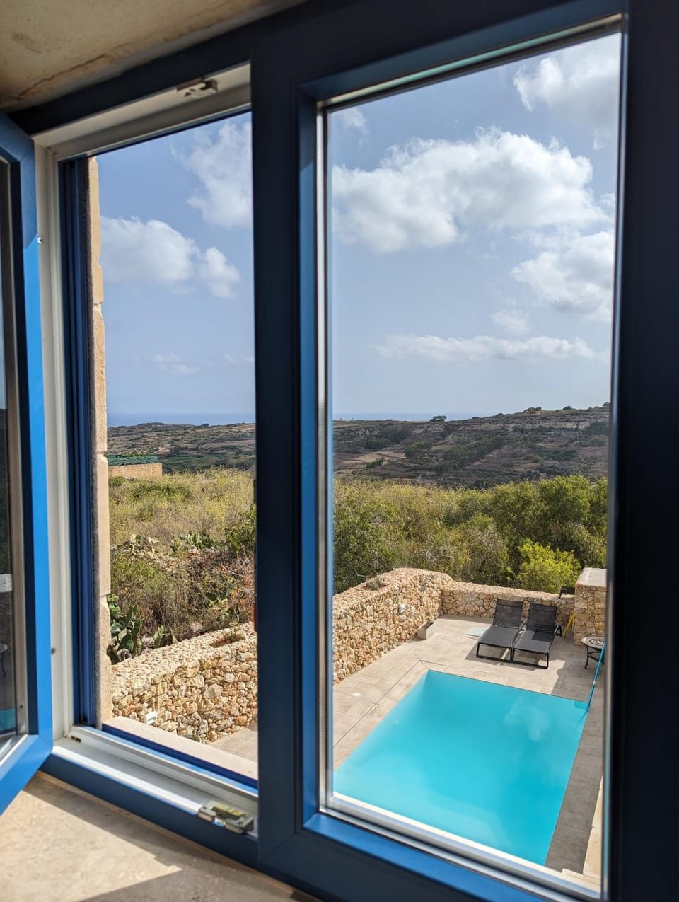 Pool view, Sea view