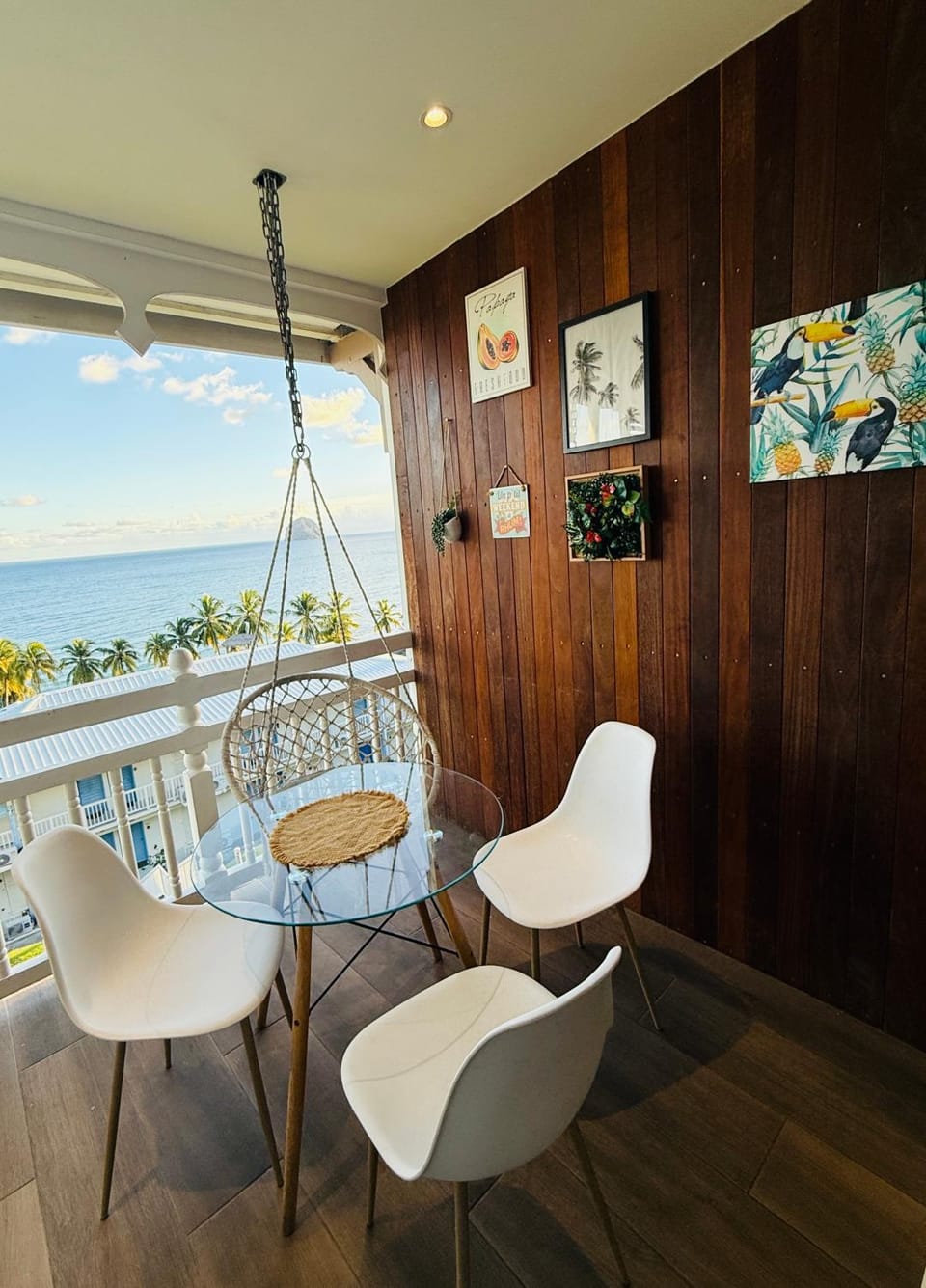 Natural landscape, View (from property/room), Balcony/Terrace, Seating area, Dining area, Sea view