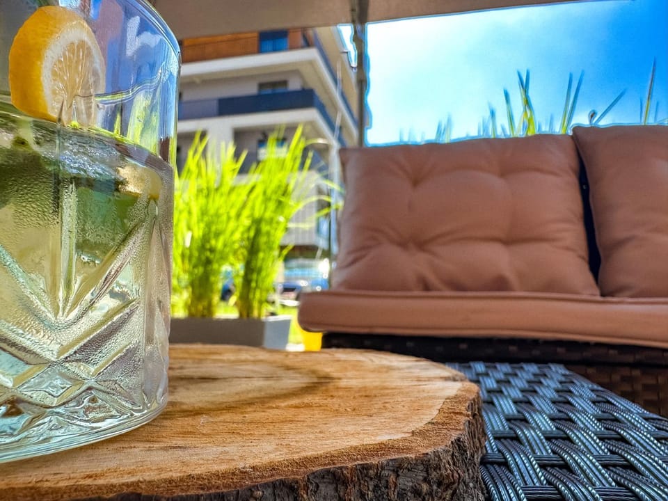 Day, Balcony/Terrace, Seating area