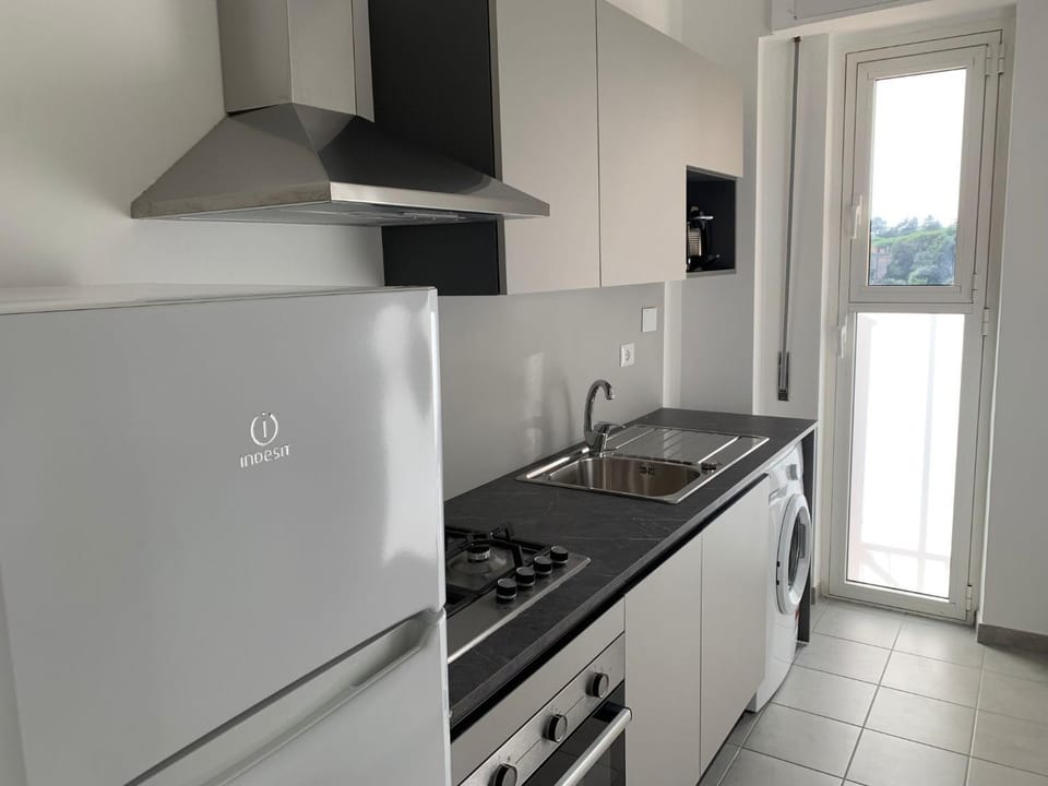 Kitchen or kitchenette, dishwasher, pet friendly, stove, washing machine