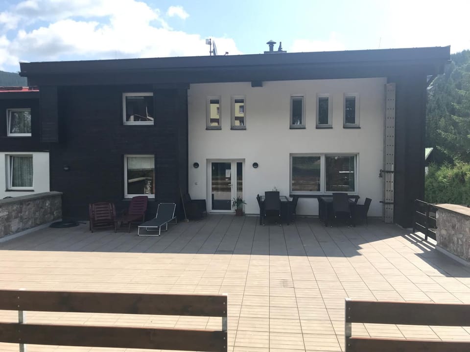 Property building, Balcony/Terrace