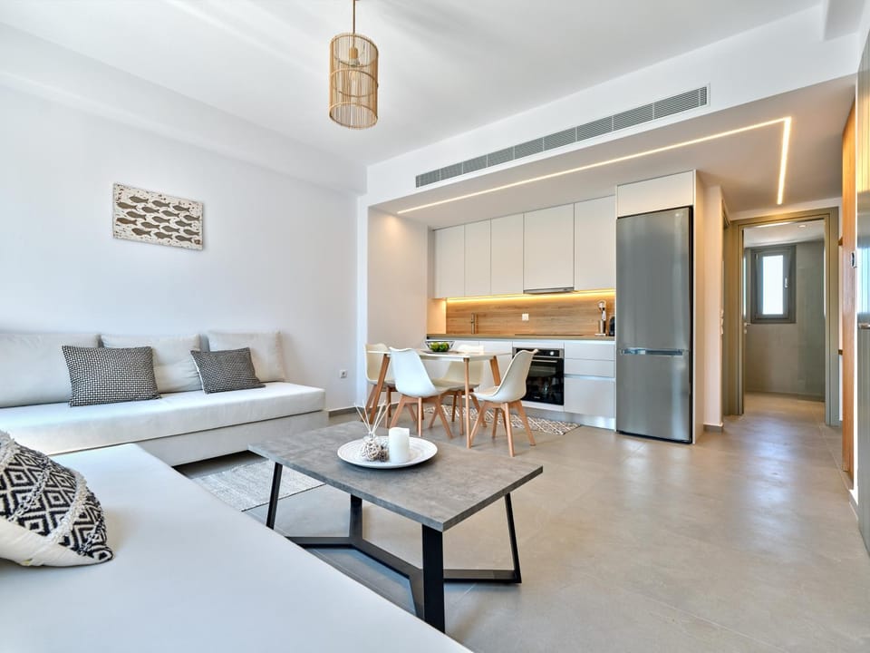Kitchen or kitchenette, Living room, Dining area