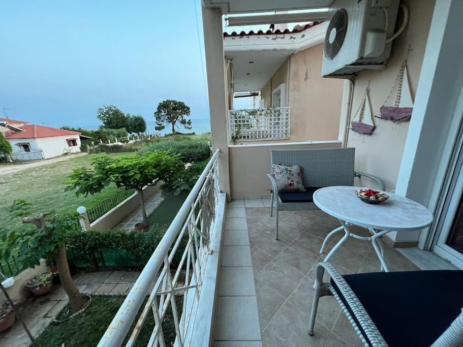 View (from property/room), Balcony/Terrace