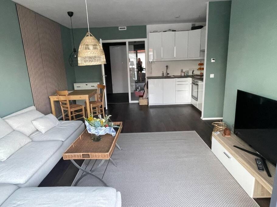 Kitchen or kitchenette, Living room, Dining area