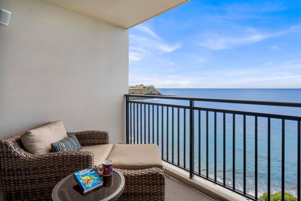 Kona Alii 705 House in Holualoa
