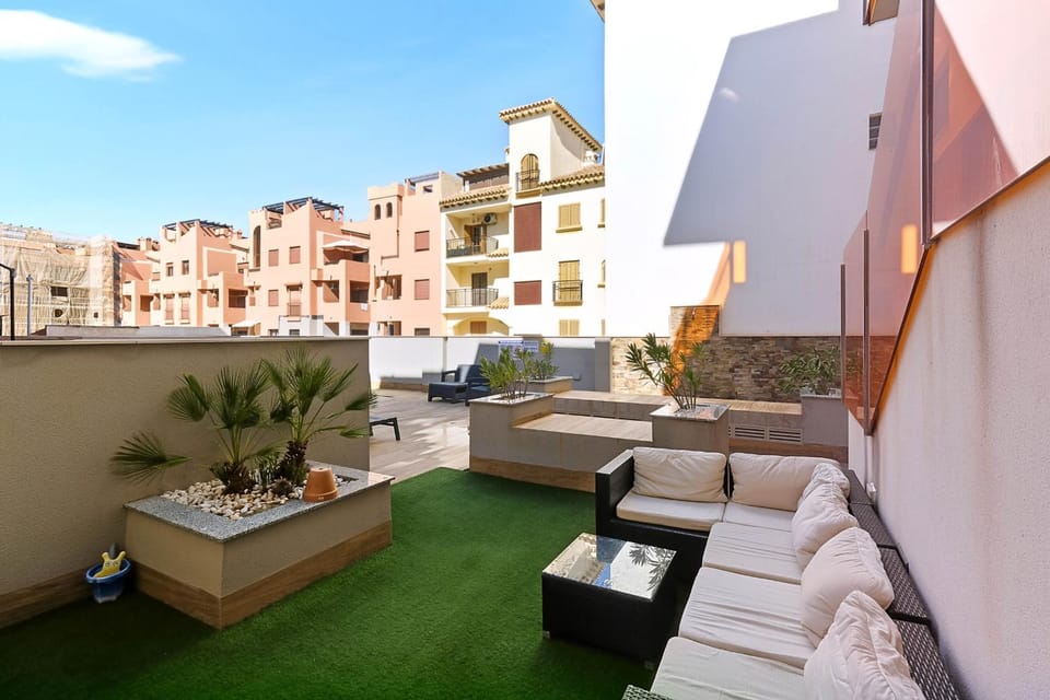 Patio, Day, View (from property/room), Balcony/Terrace, Living room, Seating area, City view
