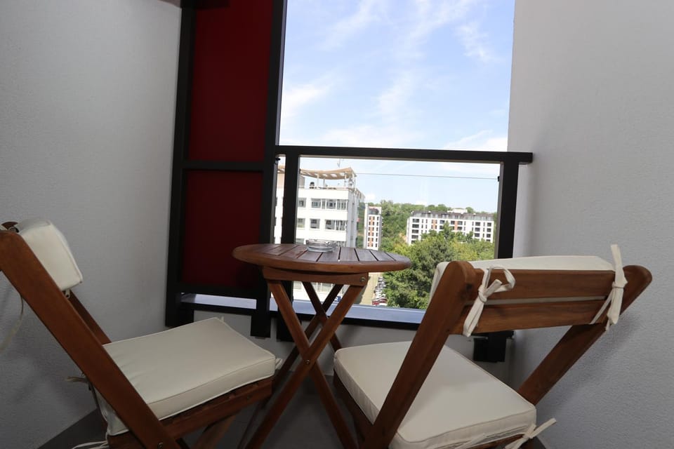 Property building, Balcony/Terrace