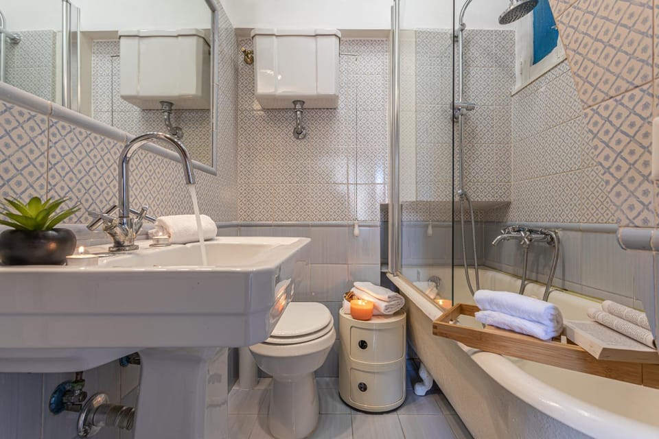 Toilet, Bathroom, Bath, towels