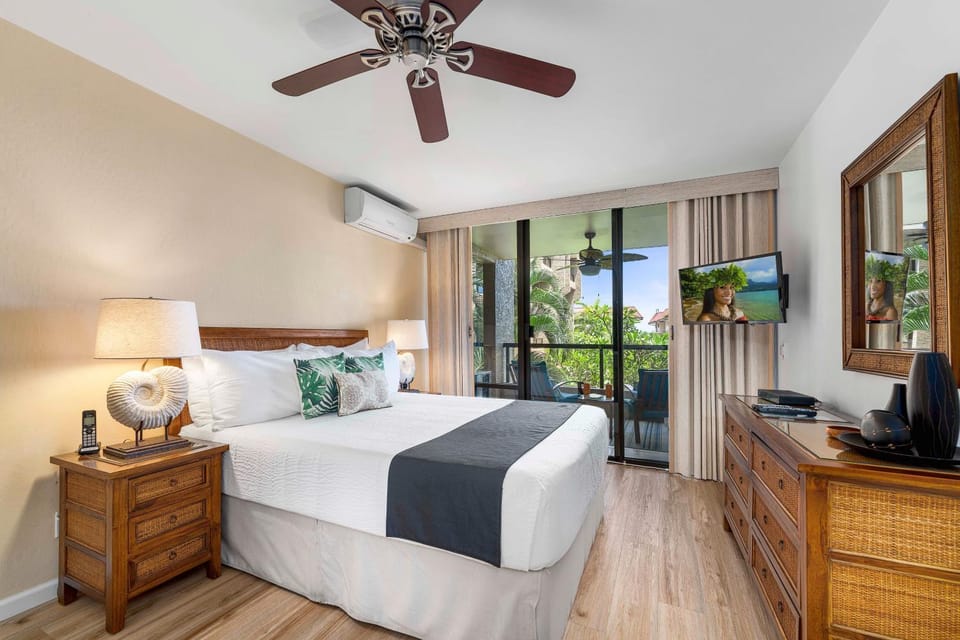 Kona Pacific D524 Kauhale House in Holualoa