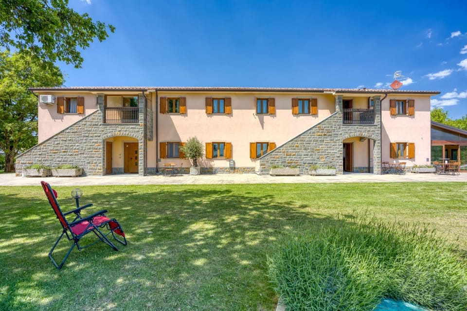 Property building, Day, Natural landscape, Garden, Garden view