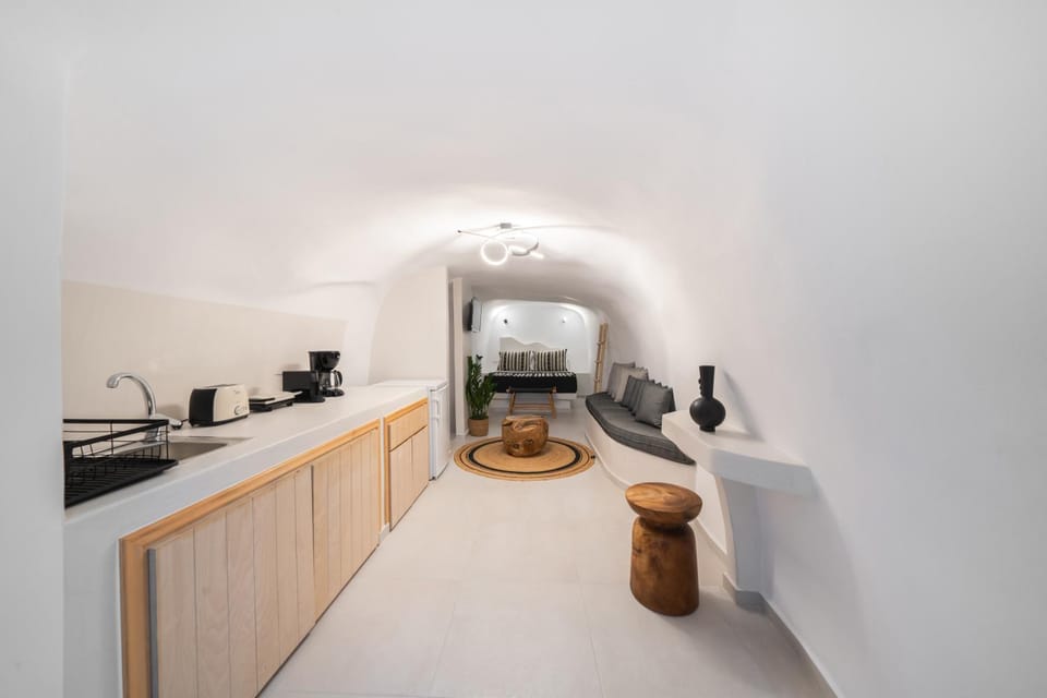 Kitchen or kitchenette, Living room, Bedroom