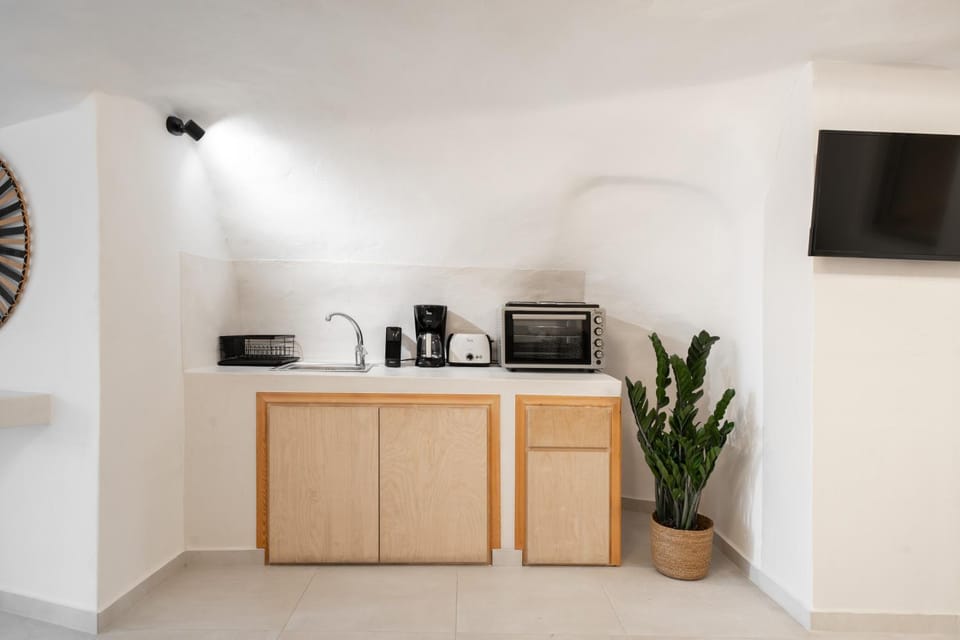 Coffee/tea facilities, Kitchen or kitchenette, pet friendly, stove, toaster