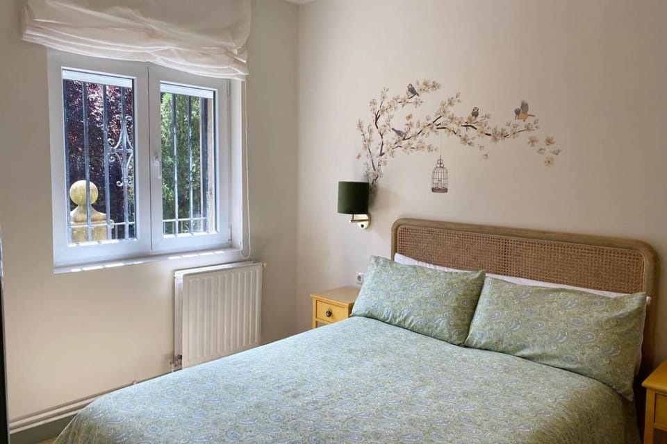 Bedroom, Garden view