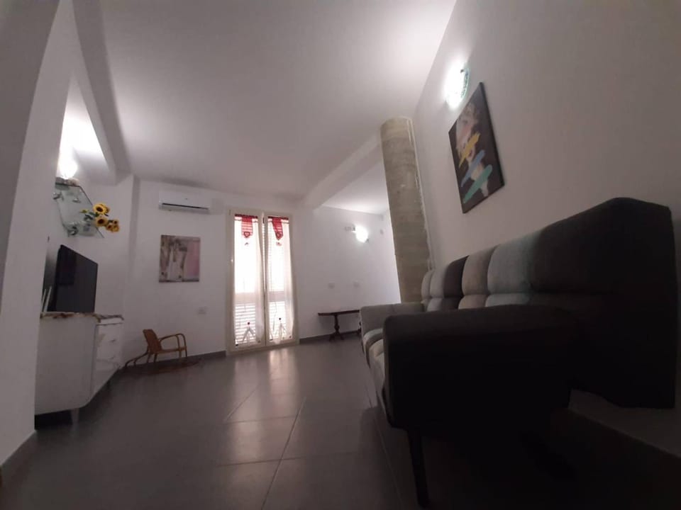 Living room, Decorative detail