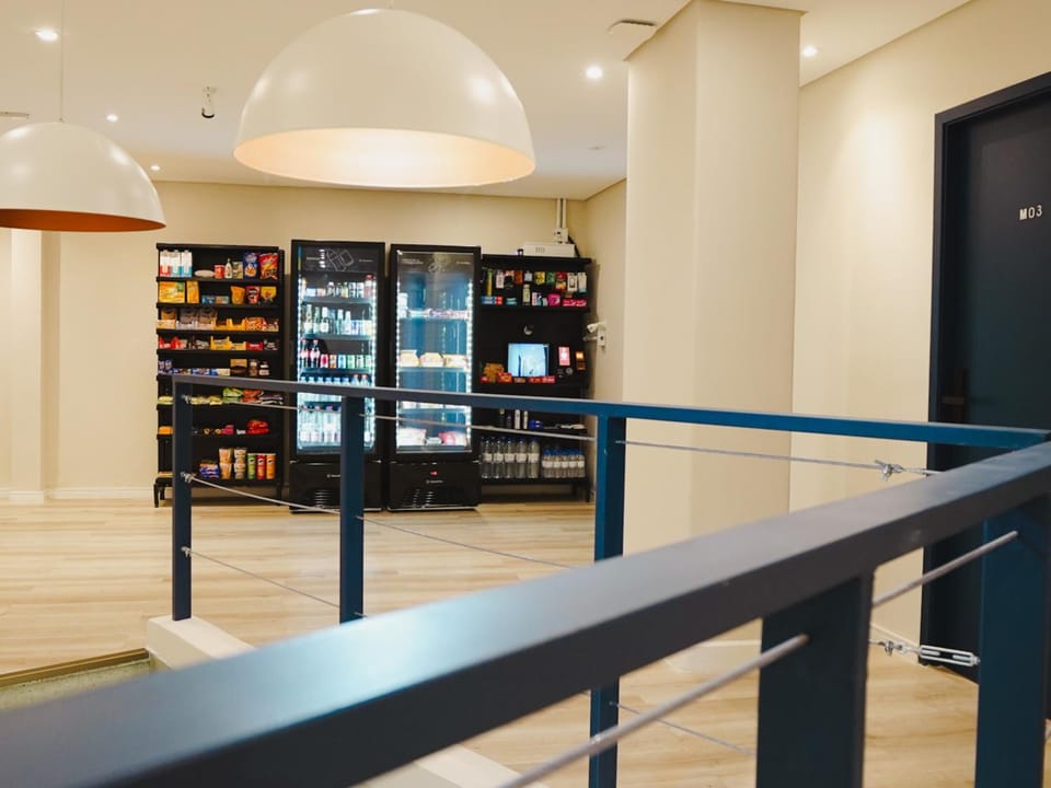 Supermarket/grocery shop