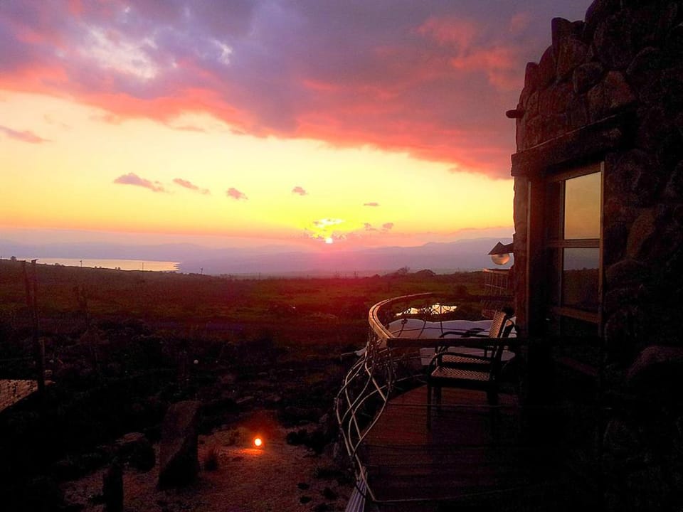 Two Snales Nature lodge in North District
