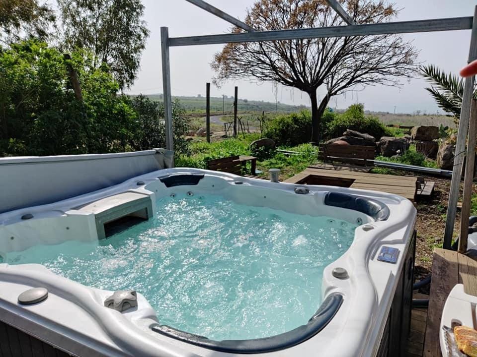Two Snales Nature lodge in North District