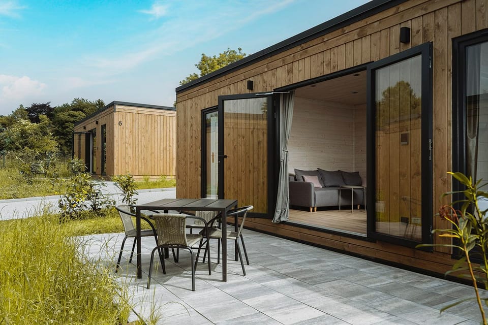 Property building, Garden, Balcony/Terrace, furniture