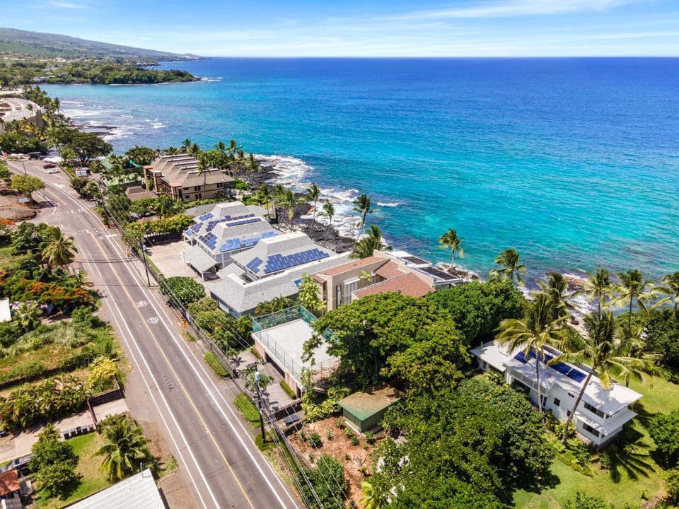 Hale Pohaku 3 House in Holualoa