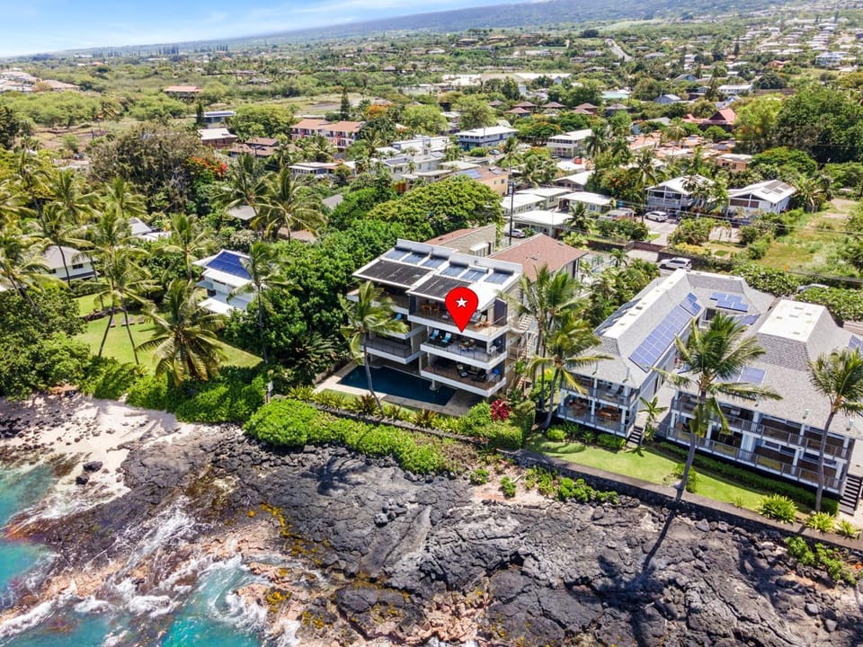 Hale Pohaku 3 House in Holualoa