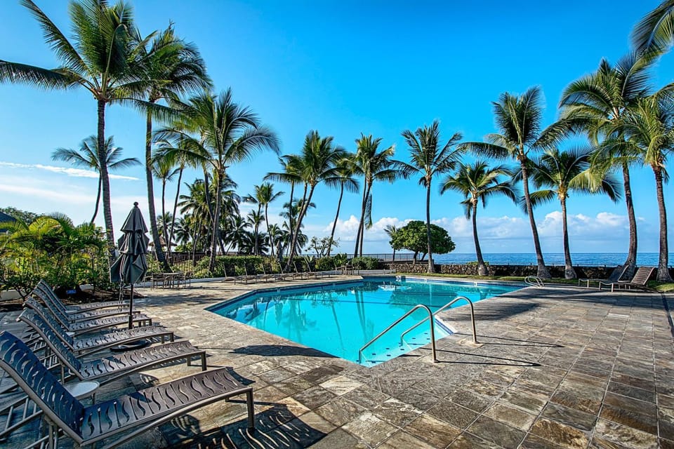 Royal Sea Cliff 109 Villa in Holualoa