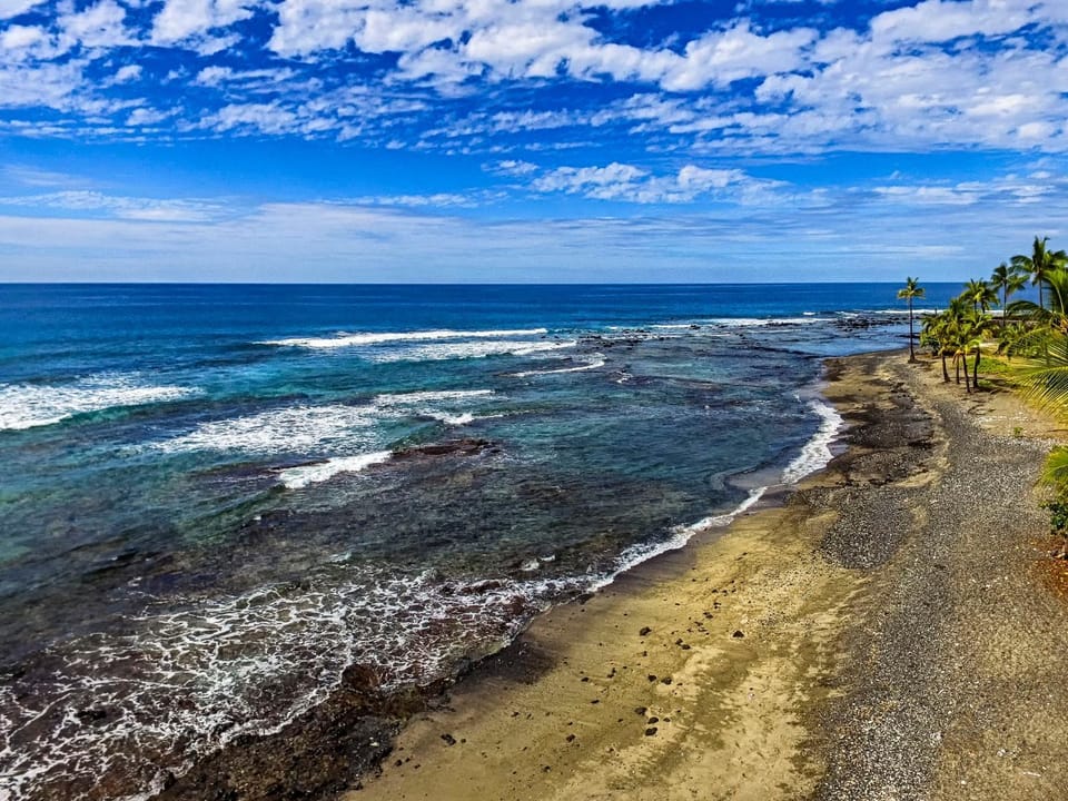 Surf and Racquet 52 House in Big Island