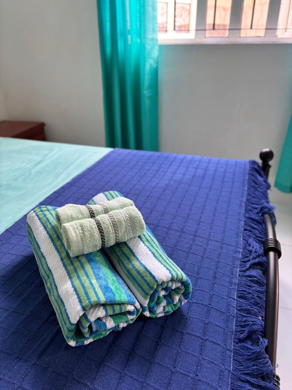 Bedroom, towels