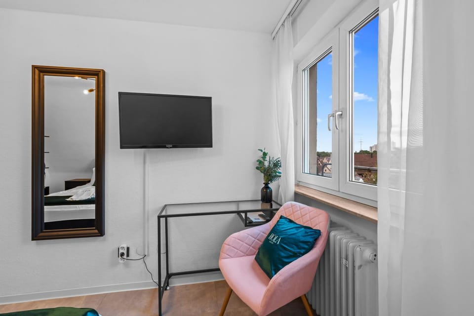TV and multimedia, View (from property/room), View (from property/room), Seating area, furniture