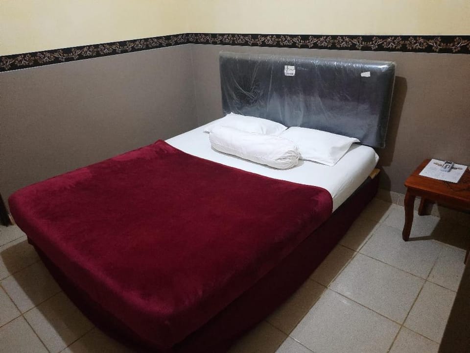 HALFWAY House Bed and Breakfast in East Java