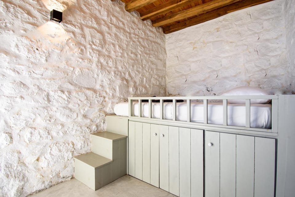 Apostrophe Traditional Residence in Nisyros with arcurated interior. Privacy & Authenticity Apartment in Decentralized Administration of the Aegean