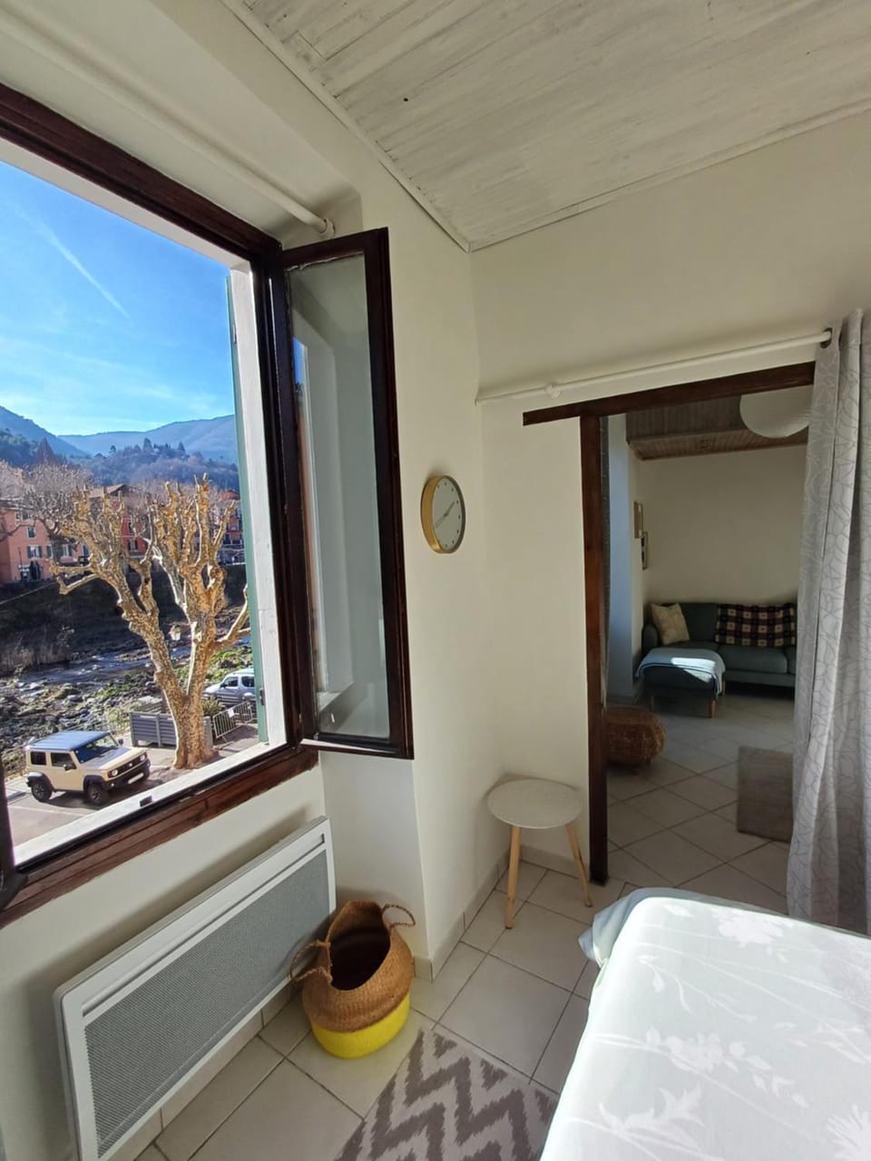 Riverside apartment Apartment in Provence-Alpes-Côte d'Azur