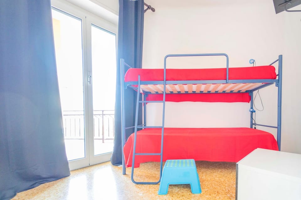 Bed, Bedroom, bunk bed