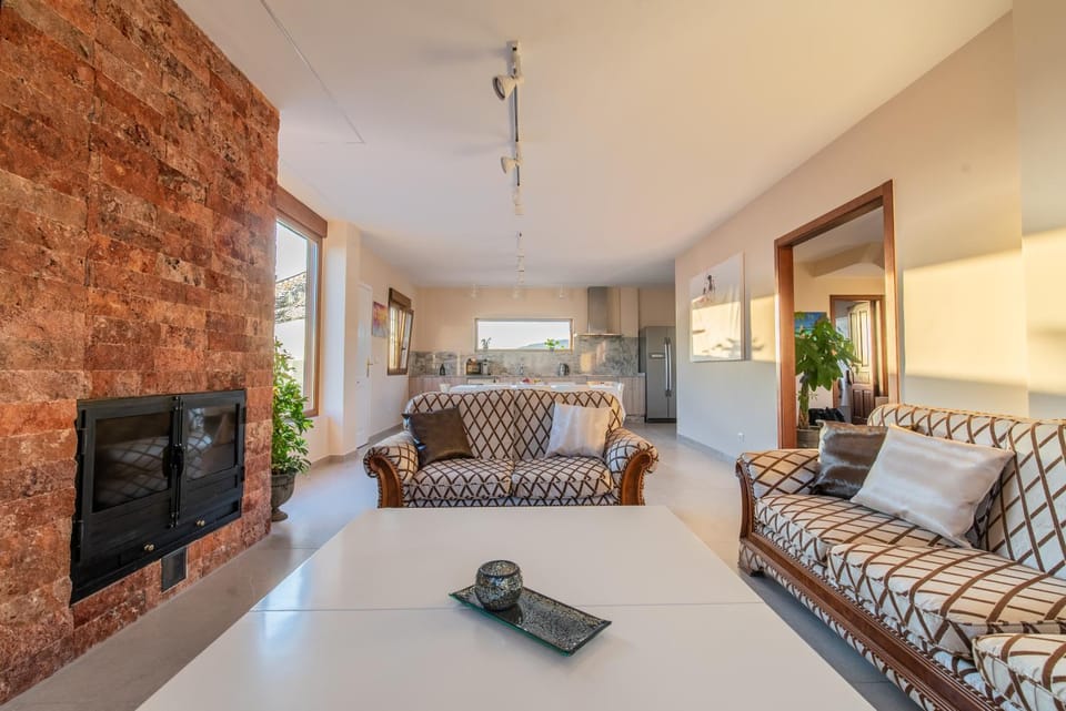 Living room, Seating area, Dining area, flat iron