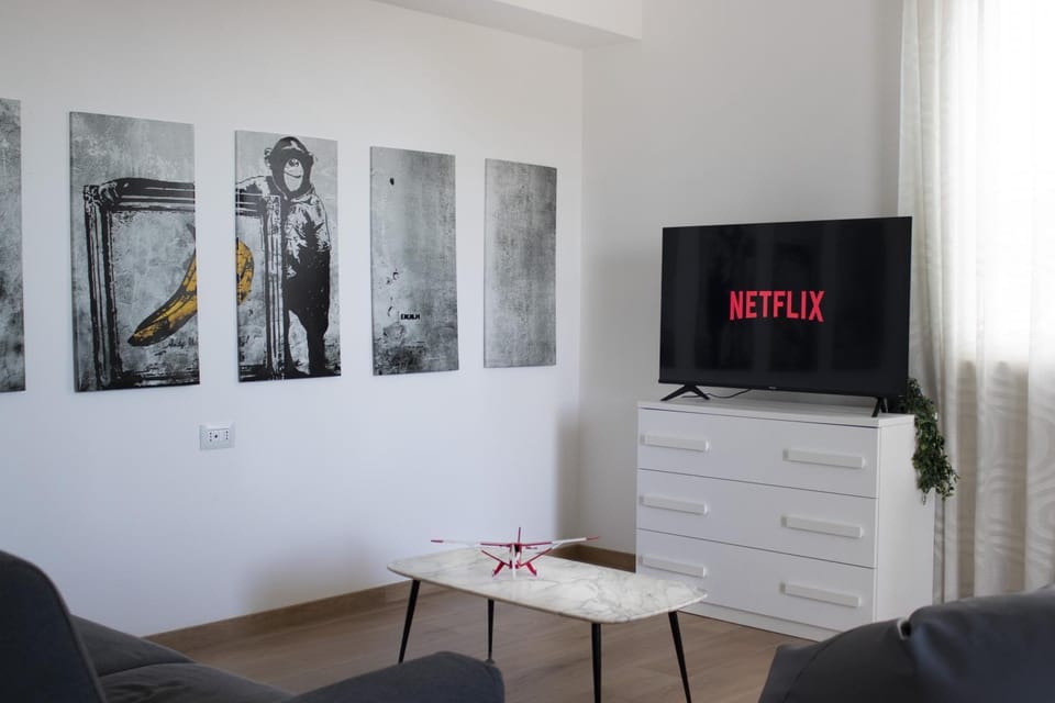 Toilet, TV and multimedia, Coffee/tea facilities, Living room, Seating area
