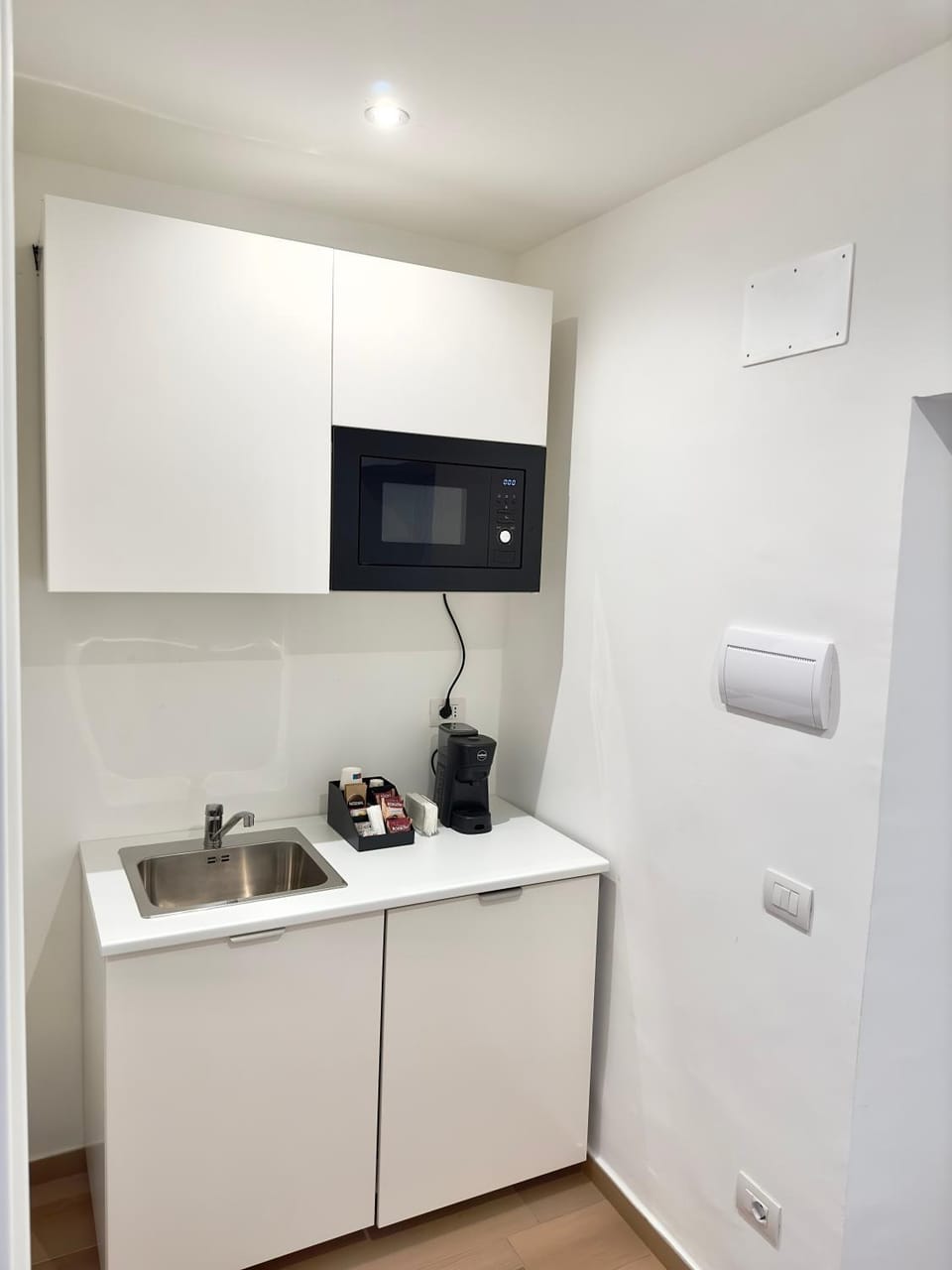 Coffee/tea facilities, Kitchen or kitchenette, kitchen