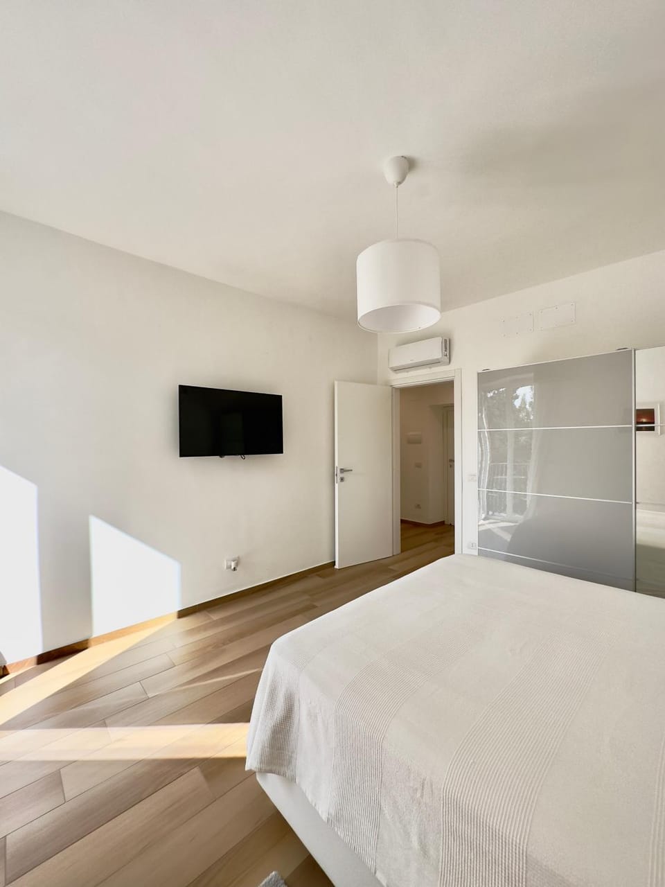 TV and multimedia, Bedroom