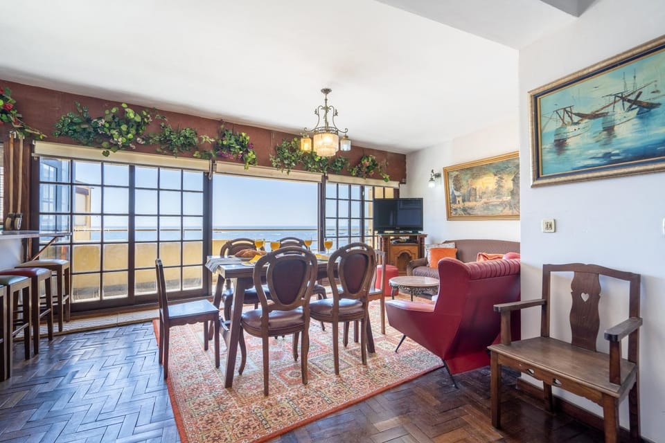 Communal lounge/ TV room, Dining area