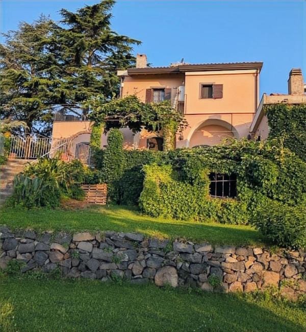 Tenuta Kiwi dell’Etna House in Sicily