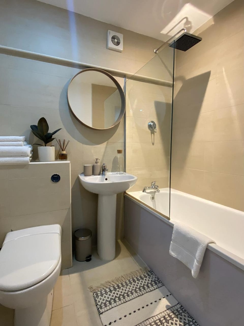 Shower, Toilet, Bath
