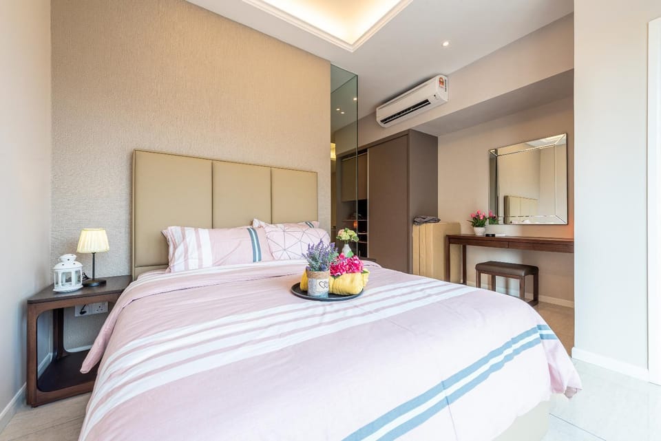 Bed, Bedroom
