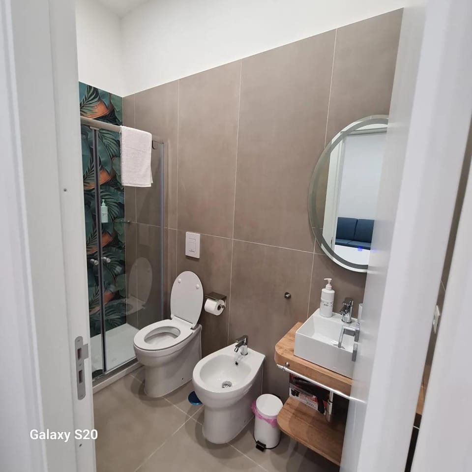 Shower, Toilet, Bathroom, bidet