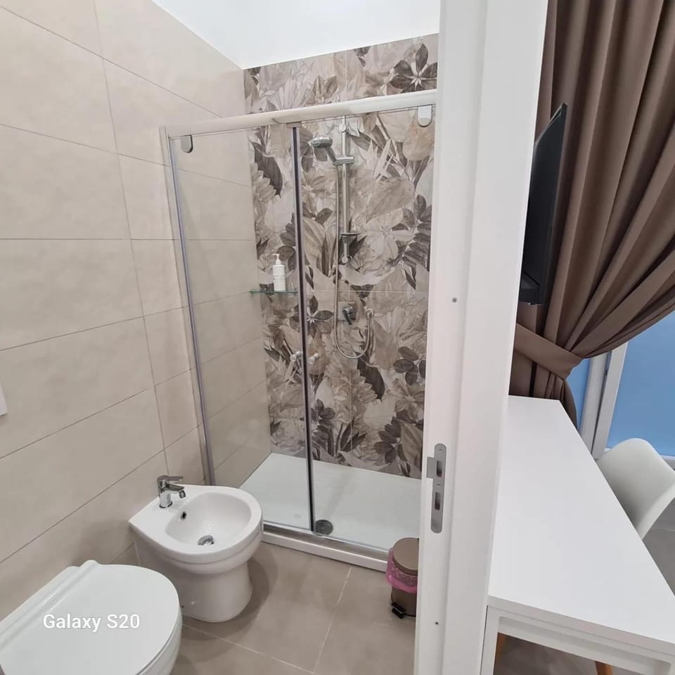 Shower, Toilet, Bathroom, bidet