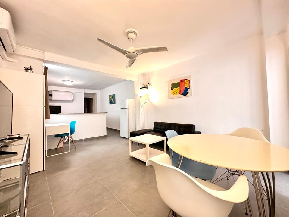 Malvarrosa Beach Apartment in Valencia