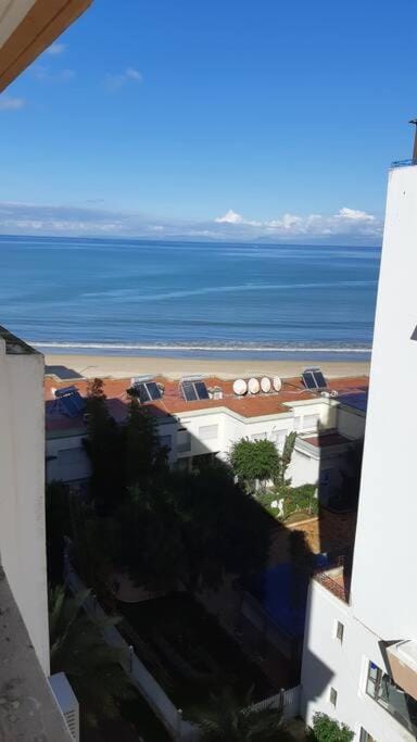 Appartement vue sur mer partiellement Apartment in Tangier