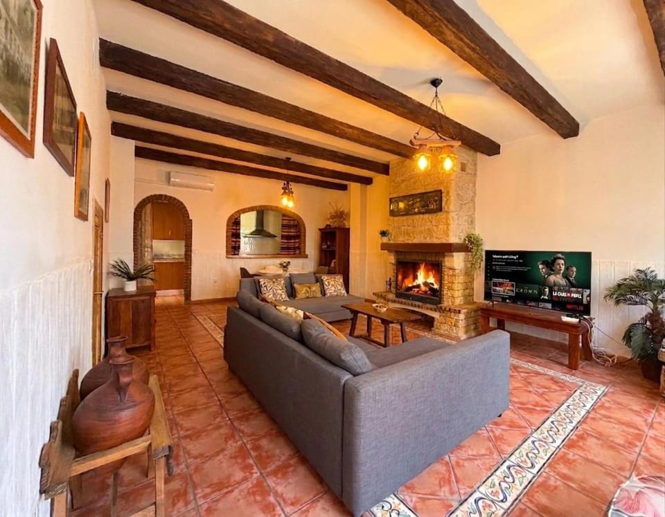 Communal lounge/ TV room