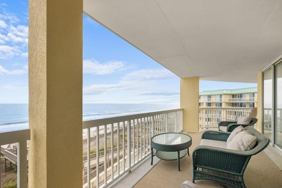 Ocean Vista Retreat Breathtaking View Litchfield House in South Carolina