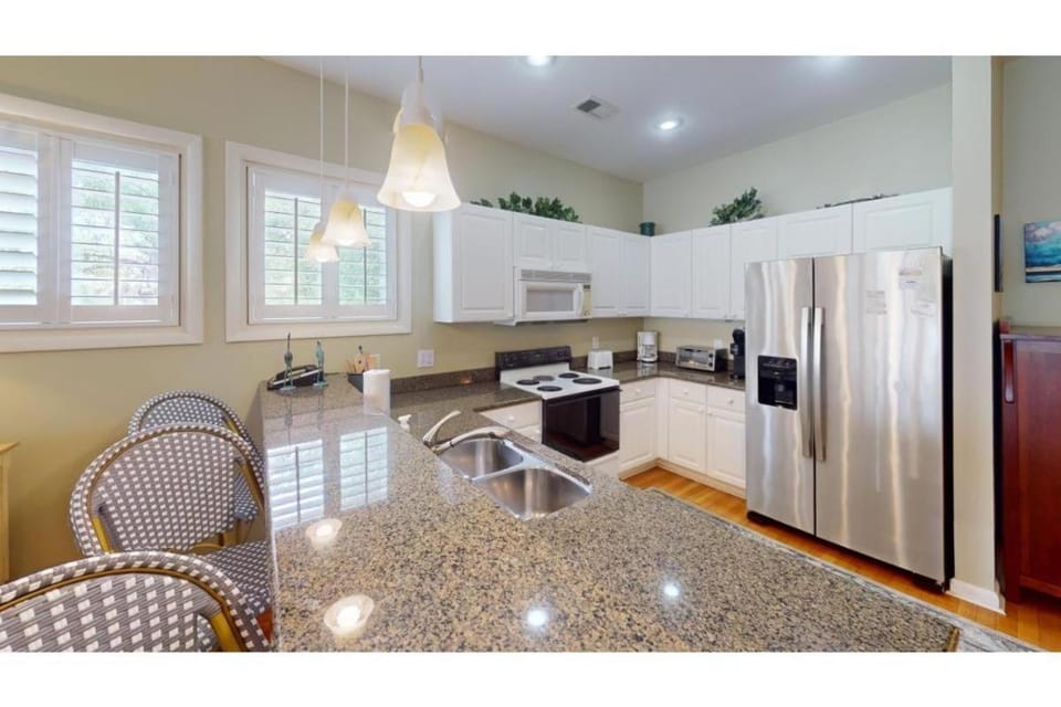 Lakeside Delight Villa ResortPerks near Litchfield House in South Carolina